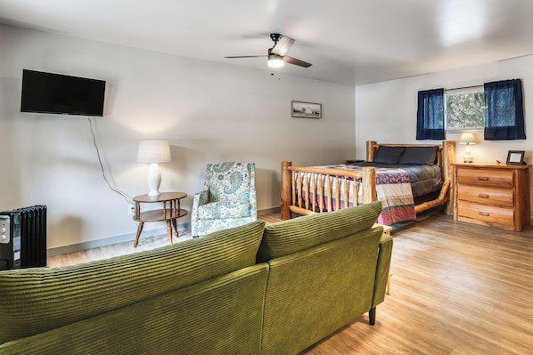 Front of property - < 1 Mi to Boat Launch! Schroon Lake Basecamp (Schroon Lake)