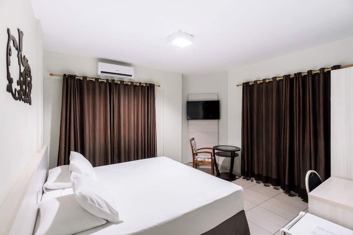 Desk, laptop workspace, free WiFi, bed sheets