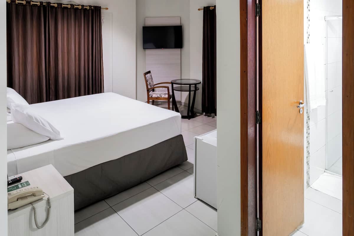 Desk, laptop workspace, free WiFi, bed sheets