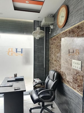 Lobby - Bhardwaj Darbar (Katariya)