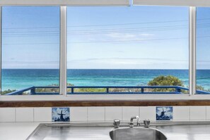 Interior - Beachfront Cottage Mollymook (Mollymook Beach)