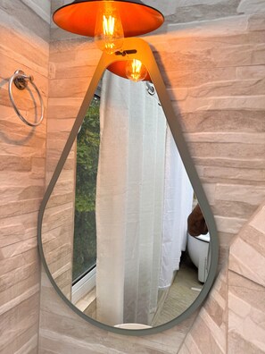 Deluxe Bungalow, Mountain View | Bathroom - Domo Paramita (Paraty)