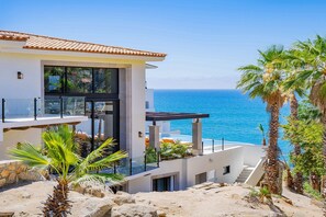 Exterior - Villa Palma & Villa Mareas: Beachfront Luxury Duo in Cabo Bello. Promos avail. (Turistico Corredor)