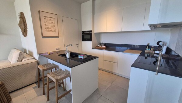 Immagine non classificata, 1 di 13, pulsante