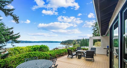 Greenbank Horizon Home - Water Views