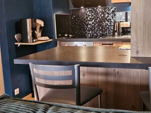 Microwave, oven, stovetop, dishwasher - Beautiful apartment with magnificent view of Mont Blanc (Sallanches)