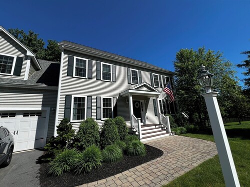 5 Minutes from World Cup Venue! Luxury Backyard Pool, Sauna & Gym in Walpole!