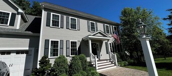 5 Minutes from World Cup Venue! Luxury Backyard Pool, Sauna & Gym in Walpole!