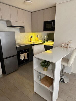 Private kitchen - Modern, comfortable, well equipped, good location. Near Movistar arena! (Santiago)