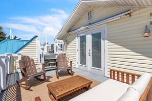 Terrace/patio - 🏠Private Home with Pool🌴Quick Walk To Beach🌞Sunny Palms Home (Treasure Island)