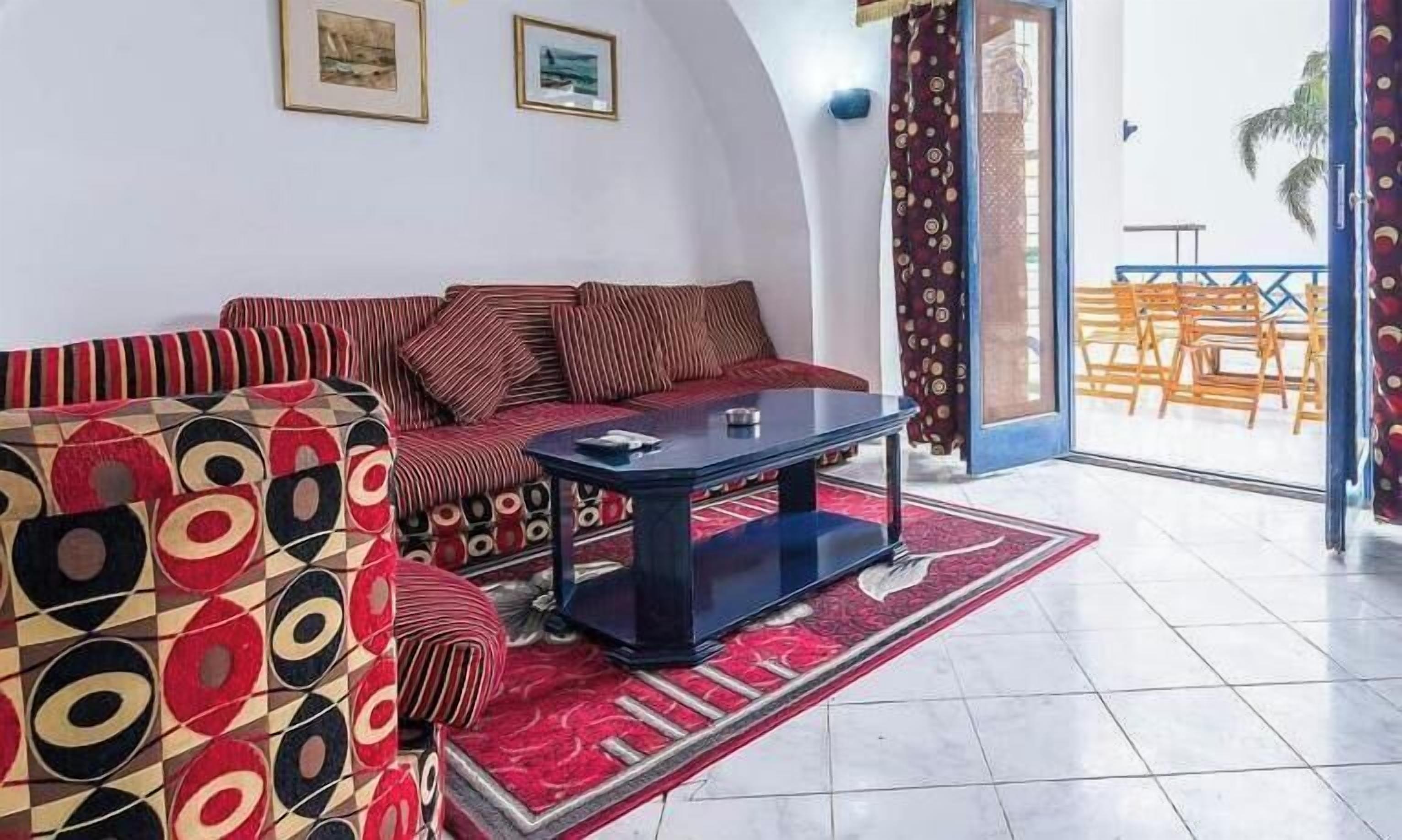 Juniorsvit - balkong - sjöutsikt | Vardagsrum