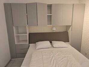 2 bedrooms, WiFi - Bright and Cozy Sea and Harbour View Stay - 4p (Blankenberge)