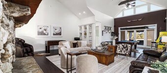 Enjoy total privacy on a fully fenced 25-acre luxury ranch retreat of 5100sqft