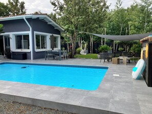 Pool - Villa Charmence Ideal, quiet location 100M from the beach and oyster port (Andernos-les-Bains)