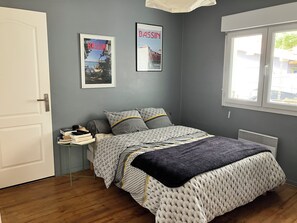 4 bedrooms, Internet, bed sheets - Villa Charmence Ideal, quiet location 100M from the beach and oyster port (Andernos-les-Bains)