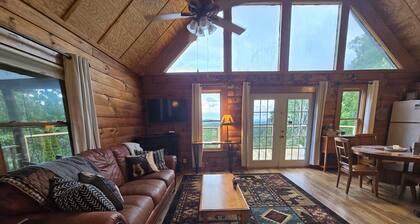 Remote Mystic Mtn Log Cabin - 360Views - AWD Required - 3 Acres of Privacy