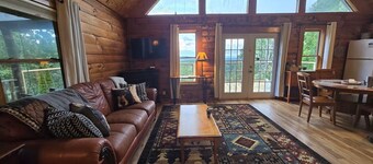 Remote Mystic Mtn Log Cabin - 360Views - AWD Required - 3 Acres of Privacy