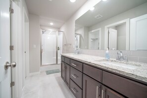 Shower, towels, soap, toilet paper - Back 40 Homestead -
Trailside Basecamp - Ride directly to trails from house. (Bella Vista)