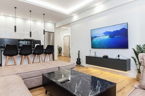 Living area - Athens Riviera 2BR Apartment by ΜΡS (Kallithea)