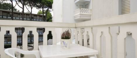 Apartment, 2 Bedrooms, Balcony | Balcony