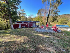 Exterior - Cozy waterfront loft retreat with private dock, and lake access. (Speedwell)
