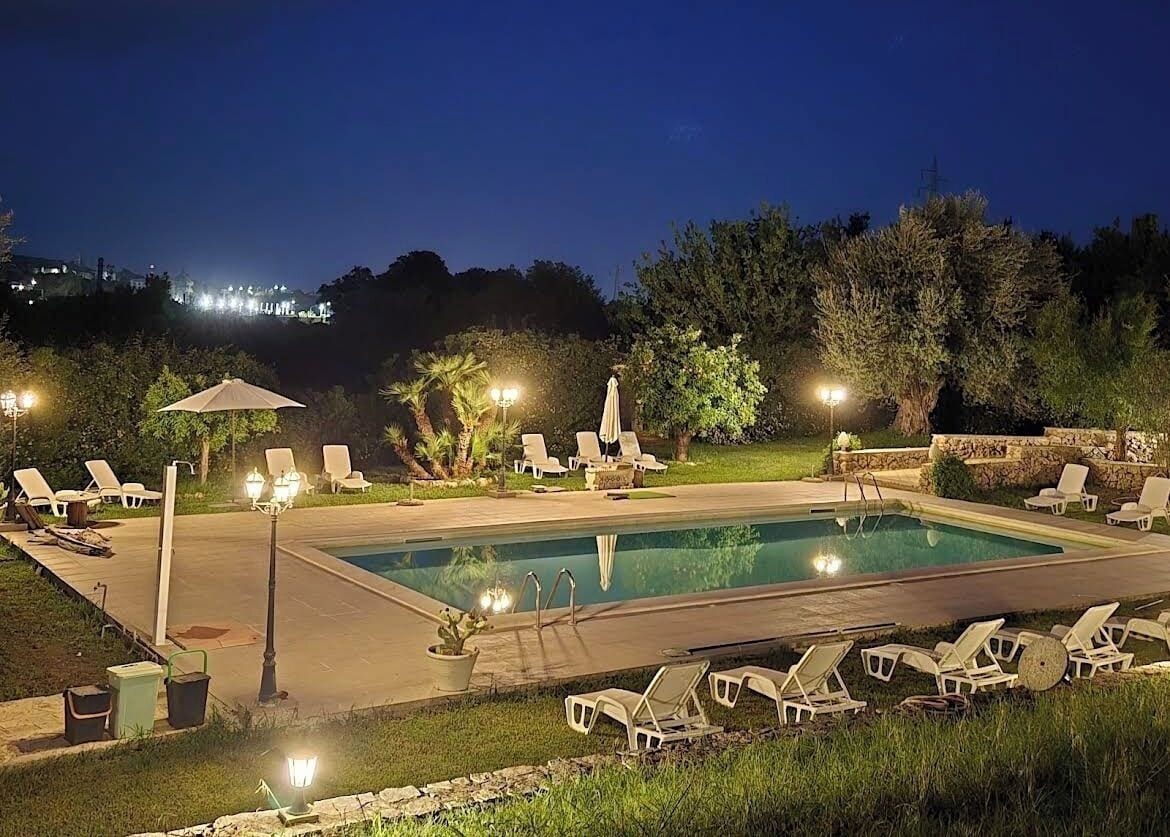Seasonal outdoor pool