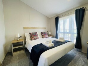 3 quartos, ferros/tábuas de passar roupa, Wi-Fi de cortesia