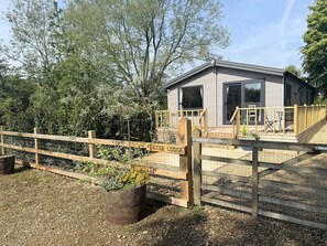 Exterior - Peaceful Cotswold Retreat at Chad Lakes, Stow (Chipping Norton)