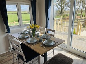 Dining - Peaceful Cotswold Retreat at Chad Lakes, Stow (Chipping Norton)