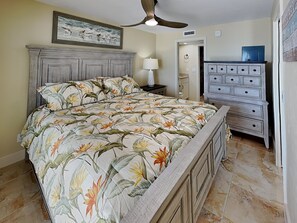 Iron/ironing board, Internet, bed sheets - Pointe South 501 | Stunning Views + Pool (Fort Myers Beach)