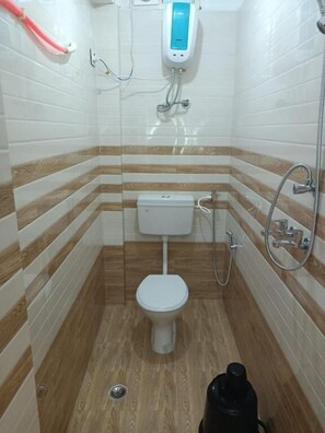 Double Room, 1 King Bed, City View | Bathroom | Shower, free toiletries, towels, soap - Hotel HCB (Brahmapur)