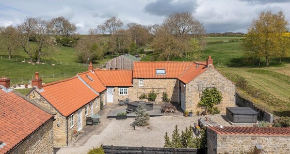 Exterior - Jasmine Cottage | Sands Farm (Wilton)