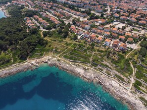 Aerial view - Savršeno oaza mira, 50 metara od plaže,Apartman Damijan 4. (Mali Lošinj)