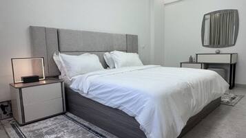 Iron/ironing board, WiFi, bed sheets