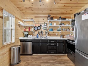 Fridge, microwave, oven, stovetop - Brian Head Basecamp | 4 bdrm Brian Head condo (Brian Head)