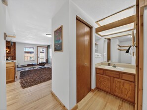 Bathroom - Skier's Hideaway | Brian Head Studio Condo (Brian Head)