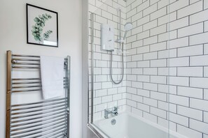 Bathroom - FLORENCE OF OXFORD, pet friendly, with a garden in Oxford (Oxford)