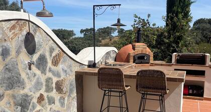 Quiet villa with private pool in the vigia dam.