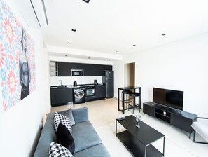 TV, offices - Sunset 302 Apt de luxe avec salle de fitness (Tunis)