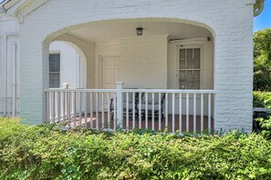 Terrace/patio - Serene 3-bedroom house perfect for relaxing stays in Augusta (Augusta)