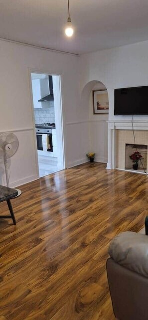 Interior - Spacious 3BR House Sleeps 7 | Parking x4 | Garden (Bristol)