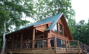 Exterior - Lake Side Log Cabin, Private Dock, Movie Sunrise Views! (Eclectic)