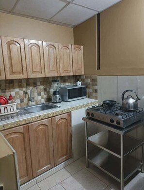 Private kitchen - Albret Hotel Bungalows / 917192326 (Yungar Distric)