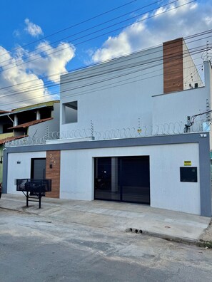 Front of property - Ahava Flat - Hospedagem Inteligente (Montes Claros)
