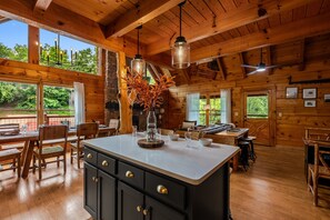 Interior - Resort Perks|Amazing Location|Hot Tub|Game Room (Pigeon Forge)