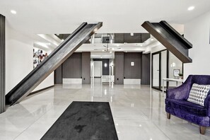 Lobby - Luxury Apartment - Reese Tower (Tulsa)