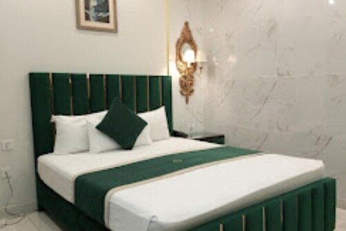 Golden Pearl Residency Family Hotel