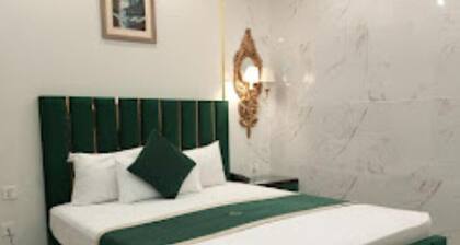 Golden Pearl Residency Family Hotel