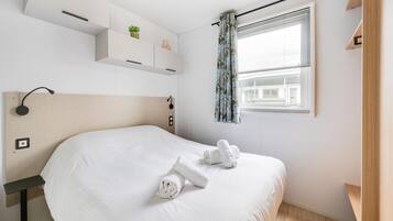 Chalet | 3 bedrooms, individually furnished, bed sheets