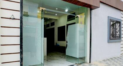 Super Collection O Hotel Sp14